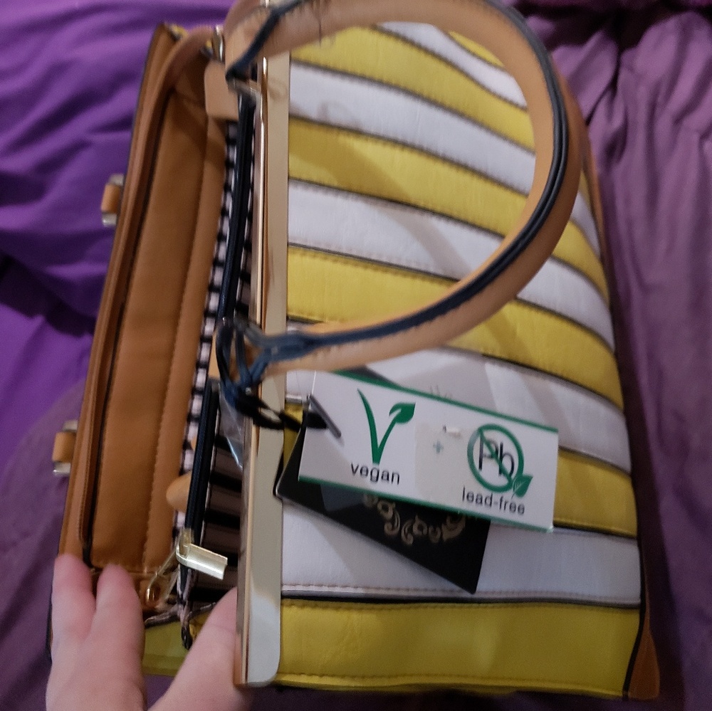 Handbag - Picture 4 of 4